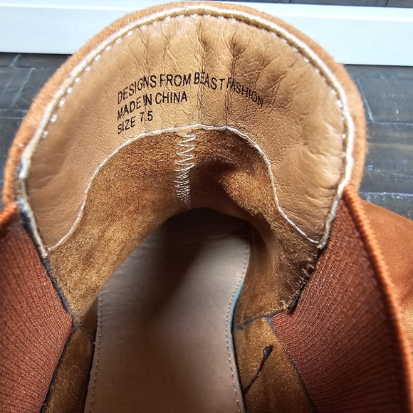 Fashion Beast Womens Pull-on Suede Booties Size 7.5 Cognac Camel Brown - Picture 7 of 9